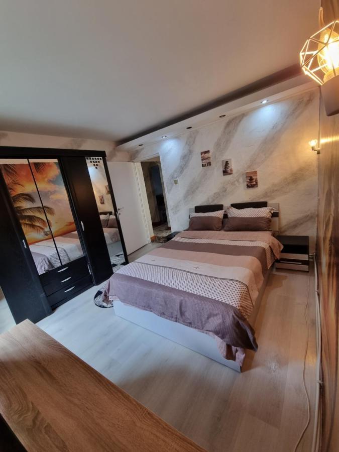 Maxx Lake Apart Bacău Dış mekan fotoğraf