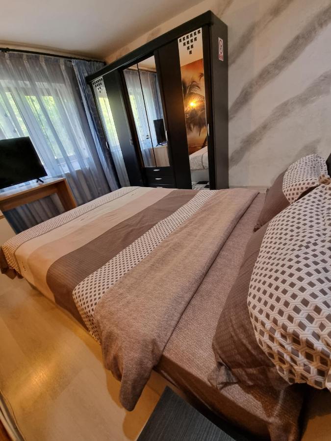 Maxx Lake Apart Bacău Dış mekan fotoğraf