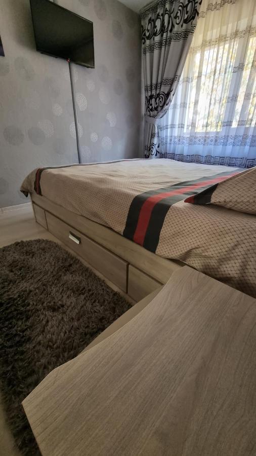 Maxx Lake Apart Bacău Dış mekan fotoğraf